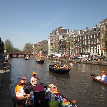 Amsterdam Hostel Uptown Экстерьер фото