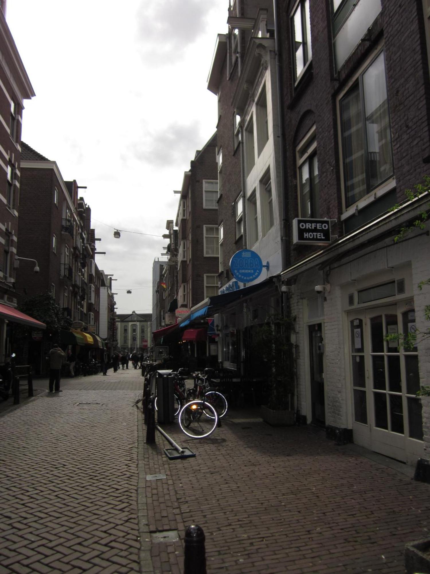 Amsterdam Hostel Uptown Экстерьер фото