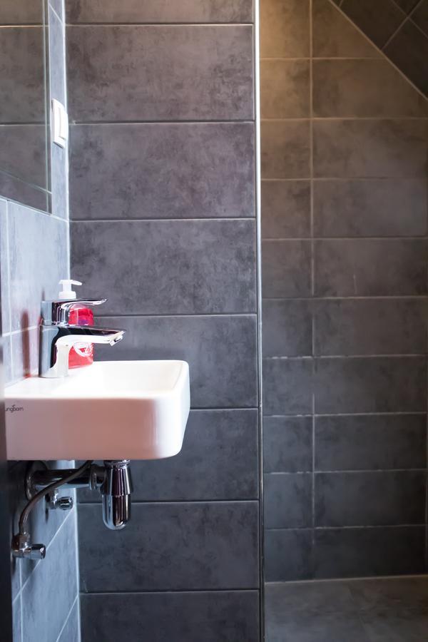 Amsterdam Hostel Uptown Экстерьер фото